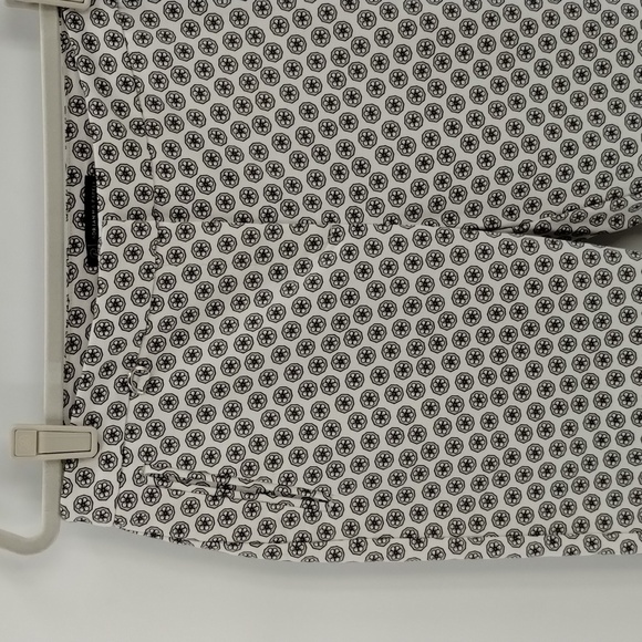 Adrianna Papell crop pants size 8 gray red floral print  back seam with pockets - Picture 2 of 12